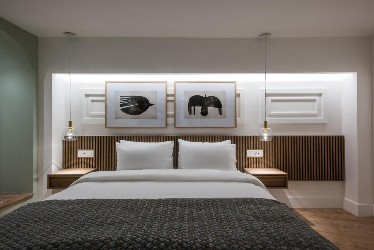 The Blossom Collection In Center Apartment