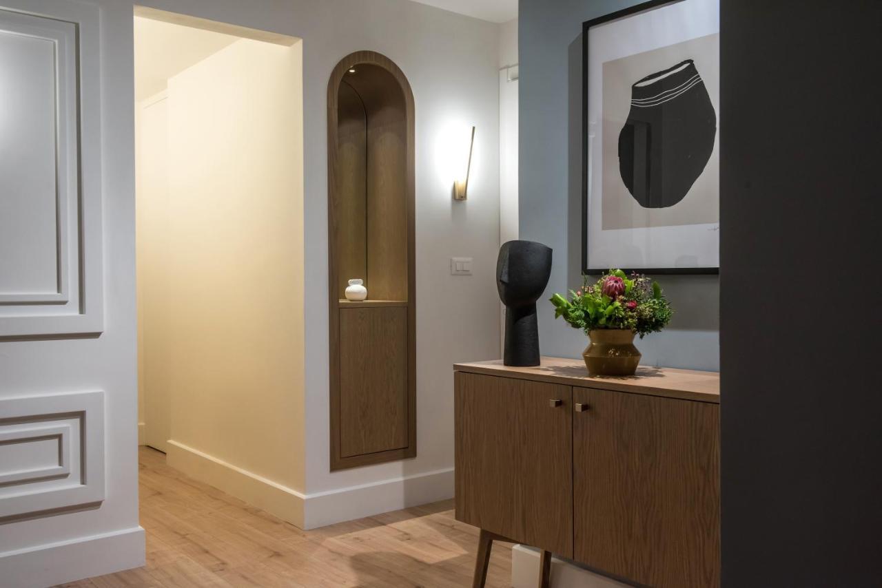 The Blossom Collection In Center Apartment